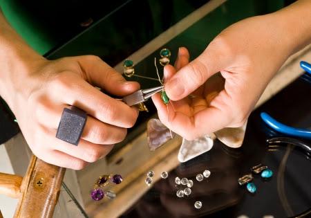 Image for event: Make Earrings with Ms. Devi